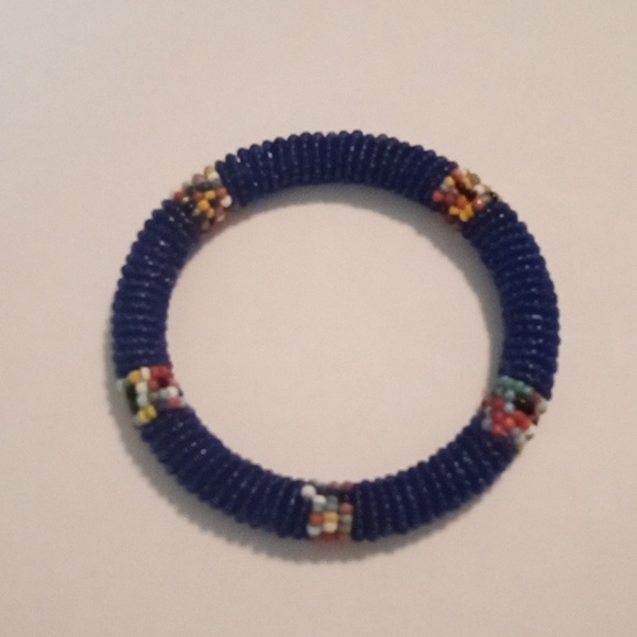 #947 Blue Multi Colored Glass Seed Bead Bangle Bracelet. Size: 7 - Picture 4 of 4